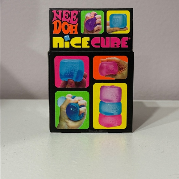 NEW Purple NeeDoh Nice Cube - Picture 3 of 5